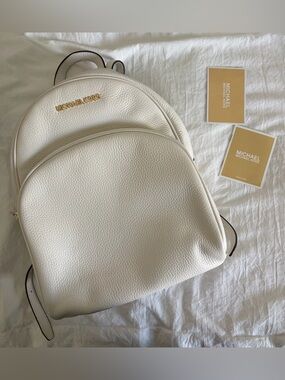 Micheal Kors Abbey Optic White Pebbled Leather Medium Backpack Bag